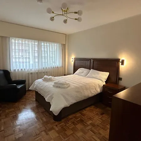 Centro. Tres Dormitorios, Dos Banos Y Terrazas Διαμέρισμα *
