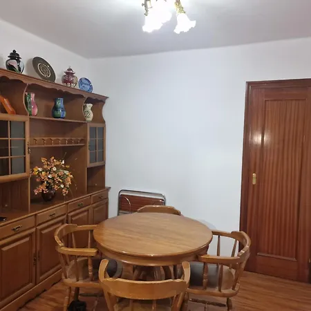 Centro. Tres Dormitorios, Dos Banos Y Terrazas Βίγκο