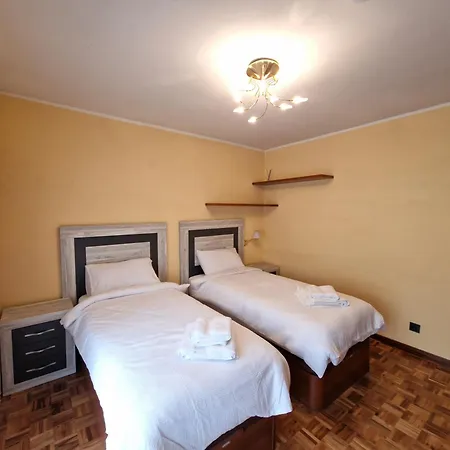 Centro. Tres Dormitorios, Dos Banos Y Terrazas Διαμέρισμα Βίγκο